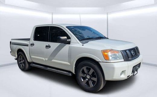 2012 Nissan Titan SV