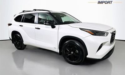 2025 Toyota Highlander XLE Nightshade 25TH