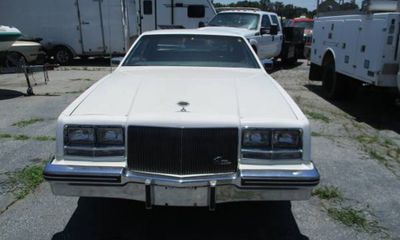 1985 Buick Riviera Luxury