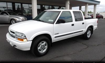 2003 Chevrolet S-10 Pickup Base