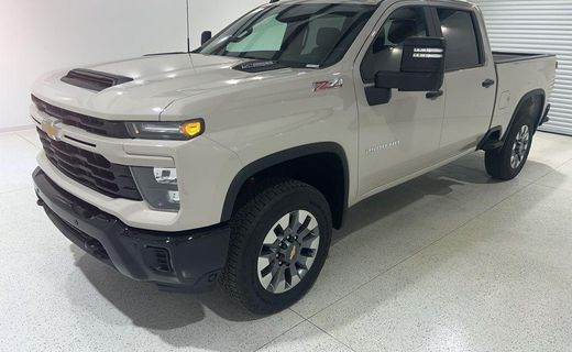 2026 Chevrolet Silverado HD Custom