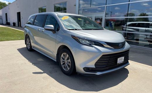 2021 Toyota Sienna LE