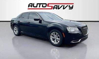 2023 Chrysler 300 Touring