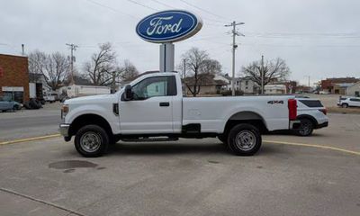 2022 Ford F-350 XL LB