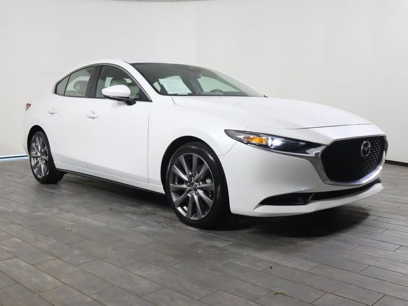 2019 Mazda MAZDA3 — a typically priced live listing