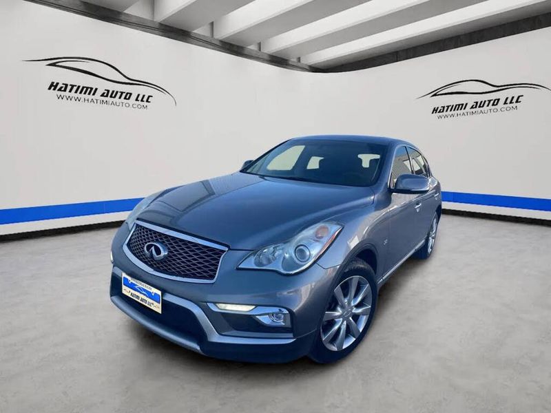 2017 Infiniti QX50 — a typically priced live listing