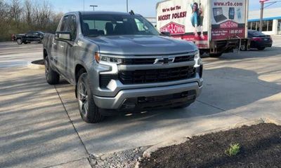 2023 Chevrolet Silverado RST