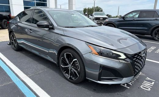 2024 Nissan Altima SR
