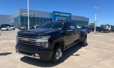 2022 Chevrolet Silverado HD High Country