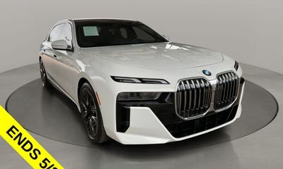 2023 BMW 740I