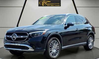 2024 Mercedes-Benz GLC-Class
