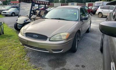 2004 Ford Taurus SE