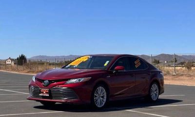 2018 Toyota Camry SE XLE Hybrid