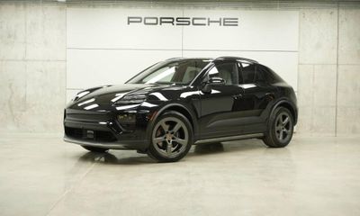 2026 Porsche Macan 4
