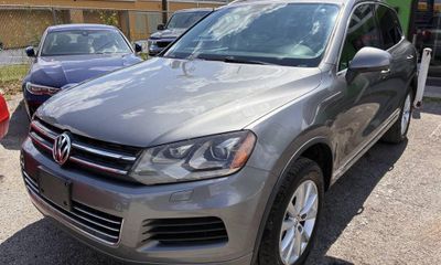 2014 Volkswagen Touareg V6 FSI TDI
