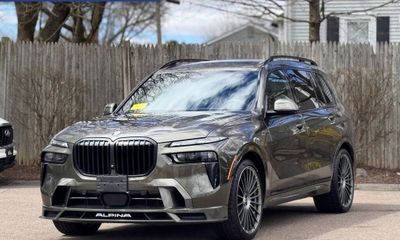 2024 BMW X7 Alpina XB7