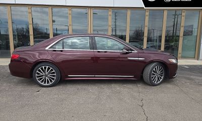 2017 Lincoln Continental Select