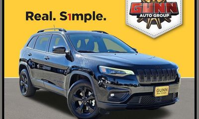 2023 Jeep Cherokee Altitude LUX