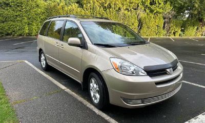 2004 Toyota Sienna XLE