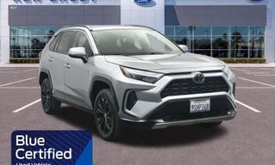 2025 Toyota RAV4 XLE Premium