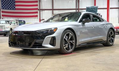 2022 Audi E-Tron GT Quattro Premium Plus