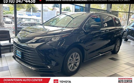 2026 Toyota Sienna XLE