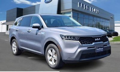 2022 Kia Sorento LX