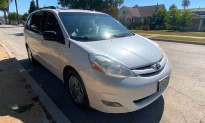 2008 Toyota Sienna XLE