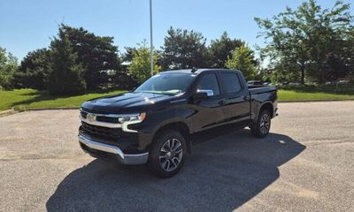 2024 Chevrolet Silverado LT L