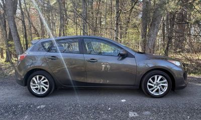2013 Mazda MAZDA3 Touring GS