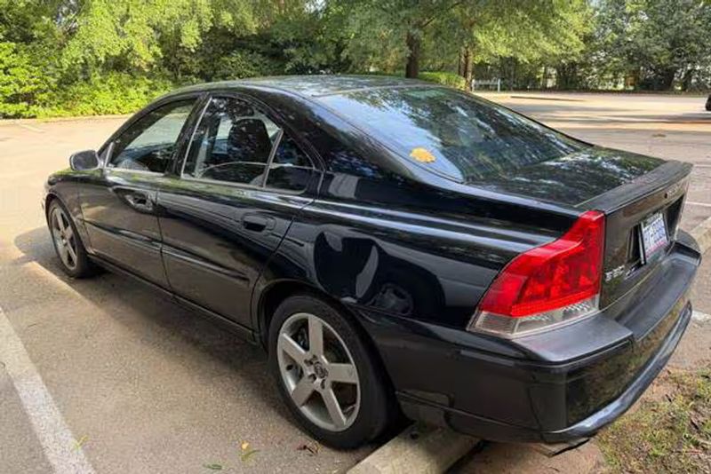 2006 Volvo S60 — a typically priced live listing