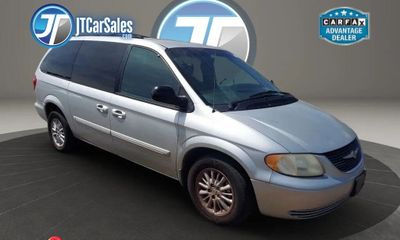 2004 Chrysler Town AND Country Touring