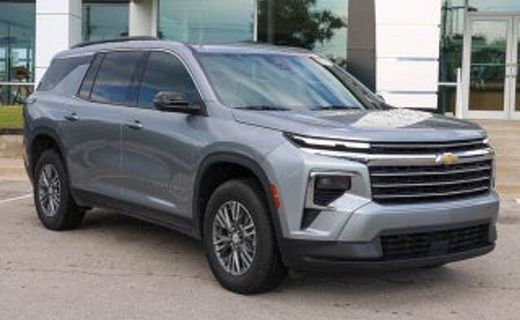 2024 Chevrolet Traverse LT