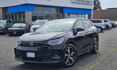 2023 Volkswagen ID 4 Pro S Plus