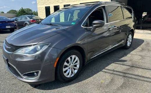 2019 Chrysler Pacifica Touring L