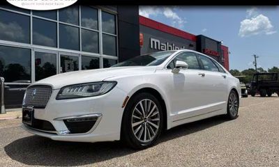 2017 Lincoln MKZ Select