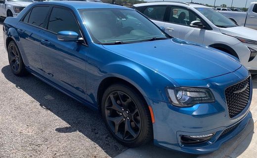 2023 Chrysler 300 Touring L