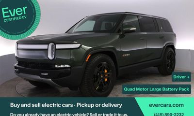 2023 Rivian R1S Adventure