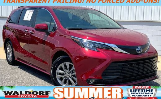 2025 Toyota Sienna XLE