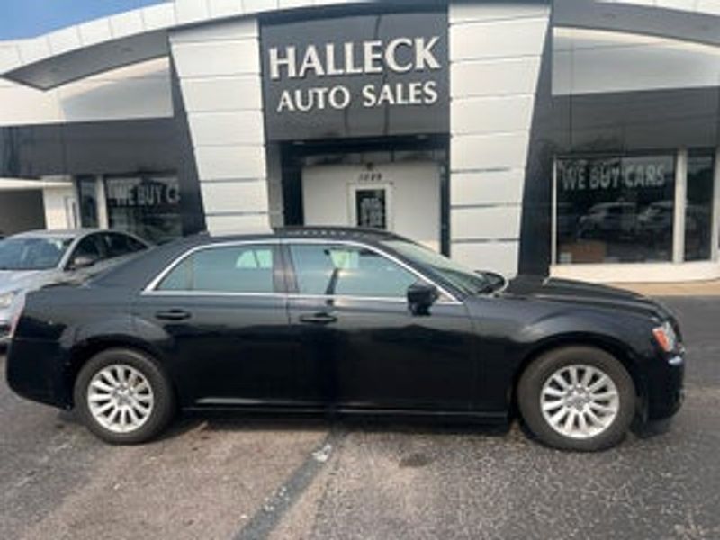 2013 Chrysler 300 — a typically priced live listing