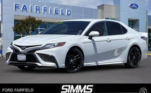 2020 Toyota Camry SE