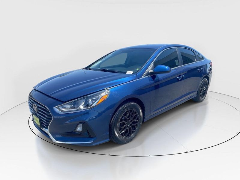2019 Hyundai Sonata — a typically priced live listing