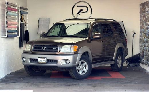 2001 Toyota Sequoia SR5