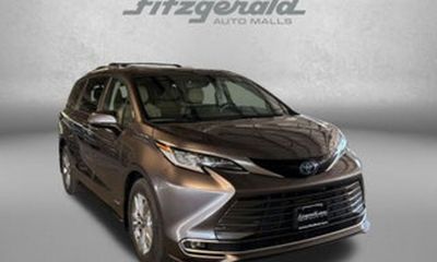 2021 Toyota Sienna XLE Plus Package