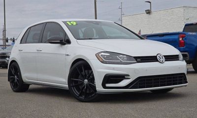 2019 Volkswagen Golf R Base