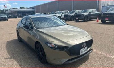 2024 Mazda MAZDA3 Carbon Turbo