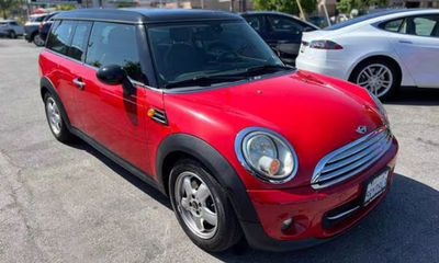 2011 Mini Clubman Base