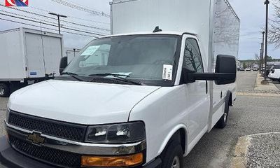 2025 Chevrolet Express 3500 Cutaway 139
