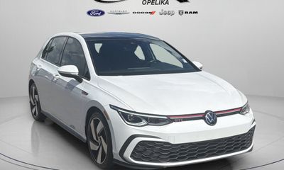 2023 Volkswagen Golf GTI SE