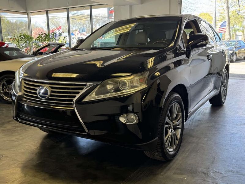 2013 Lexus RX — a typically priced live listing